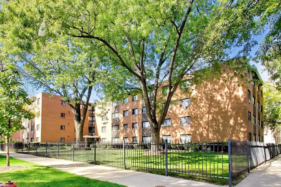 1600 W Greenleaf Avenue #102, Chicago, IL 60626 - #2