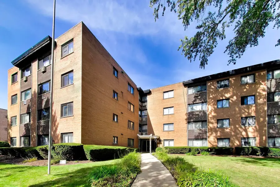 1600 W Greenleaf Avenue #102, Chicago, IL 60626 - #3
