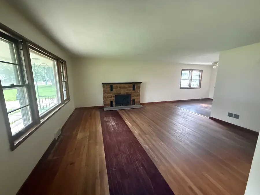 618 N Oplaine Road, Gurnee, IL 60031 - #3