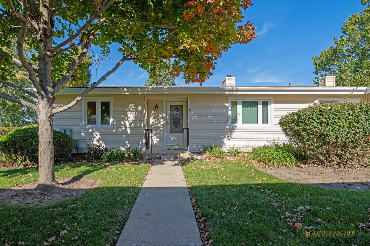 819 Wiltshire Drive #3, McHenry, IL 60050 - #1