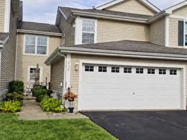 425 N Carlisle Court, Round Lake, IL 60073