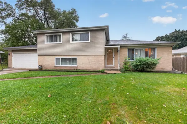824 Dolores Drive, Bensenville, IL 60106