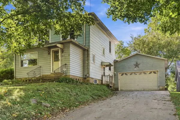 617 4th Avenue, Dixon, IL 61021