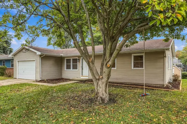 1812 Stratford Drive, Champaign, IL 61821