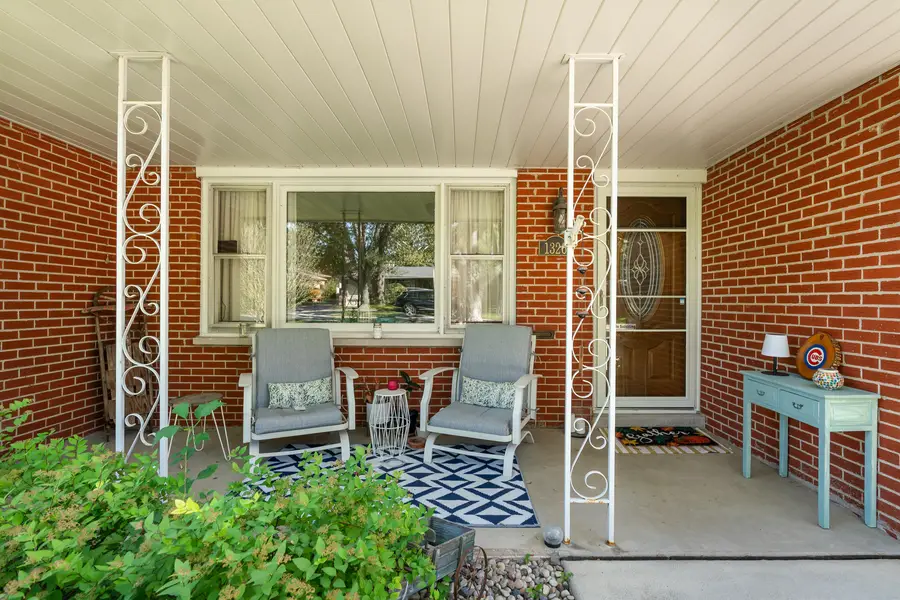 1326 Park Drive, Montgomery, IL 60538 - #2