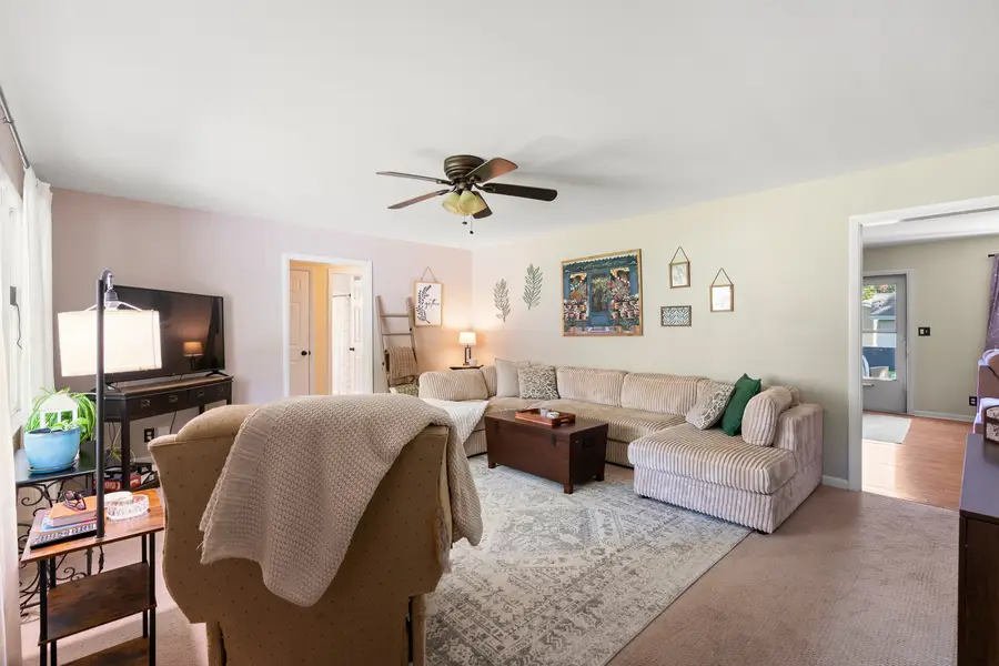1326 Park Drive, Montgomery, IL 60538 - #3