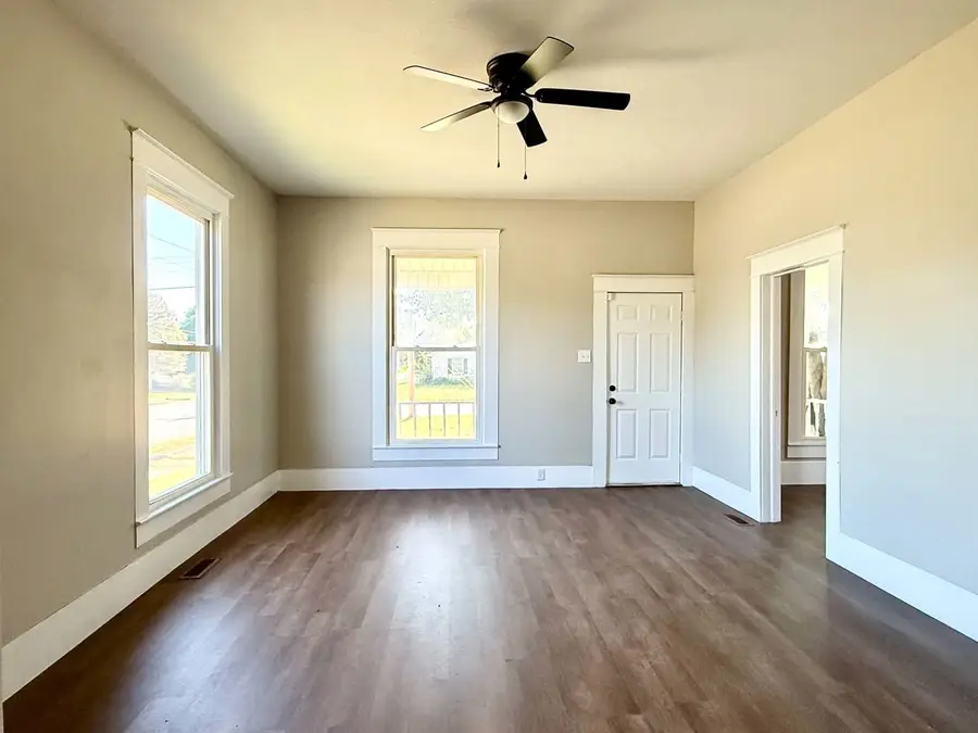 1123 Metropolis Street, Metropolis, IL 62960 - #3