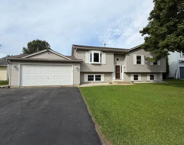 219 Newport Trail, McHenry, IL 60050