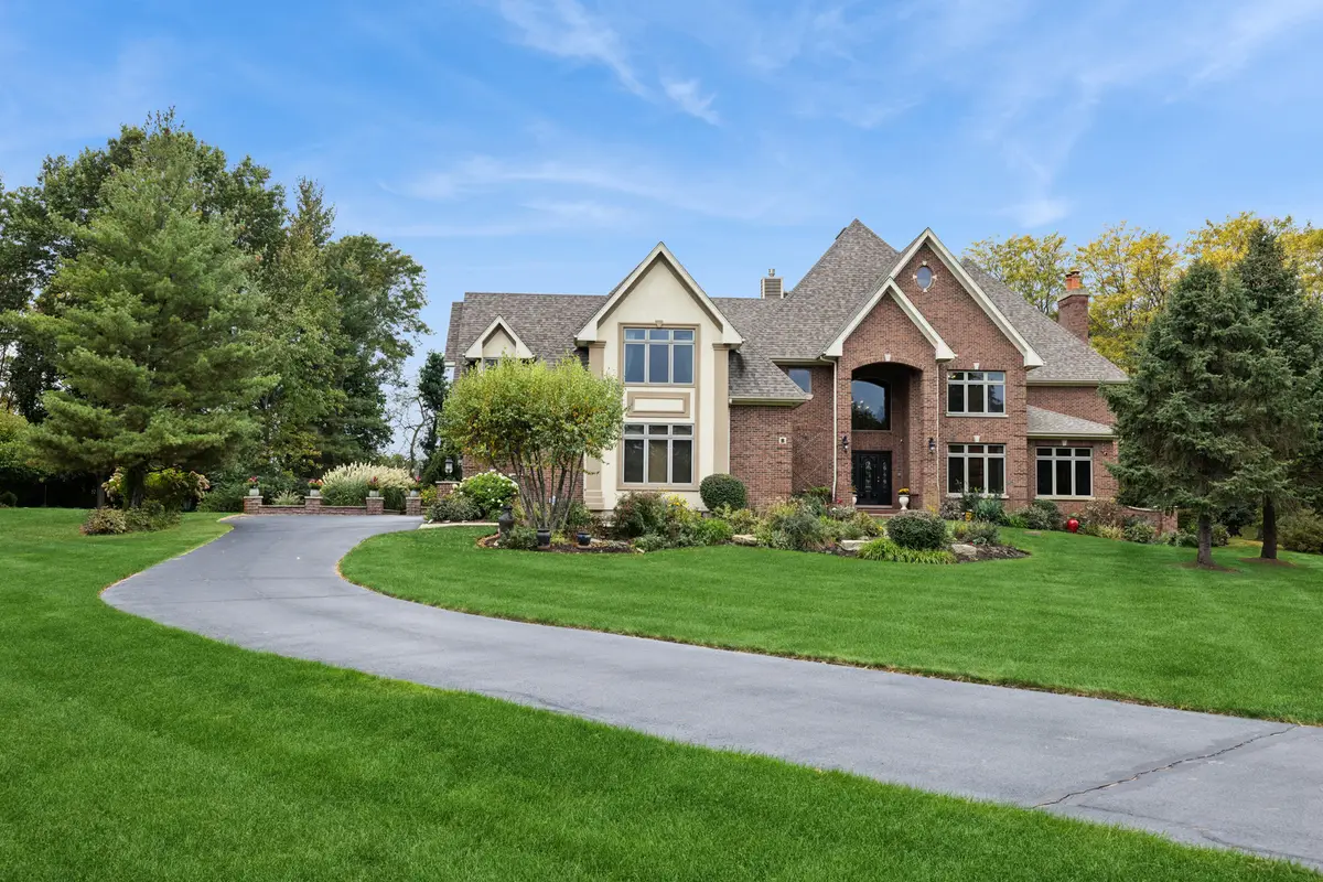 6 Fawn Ridge Drive, Oakwood Hills, IL 60013 - #1