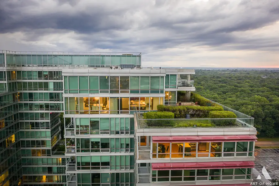 9725 Woods Drive #1913, Skokie, IL 60077 - #2
