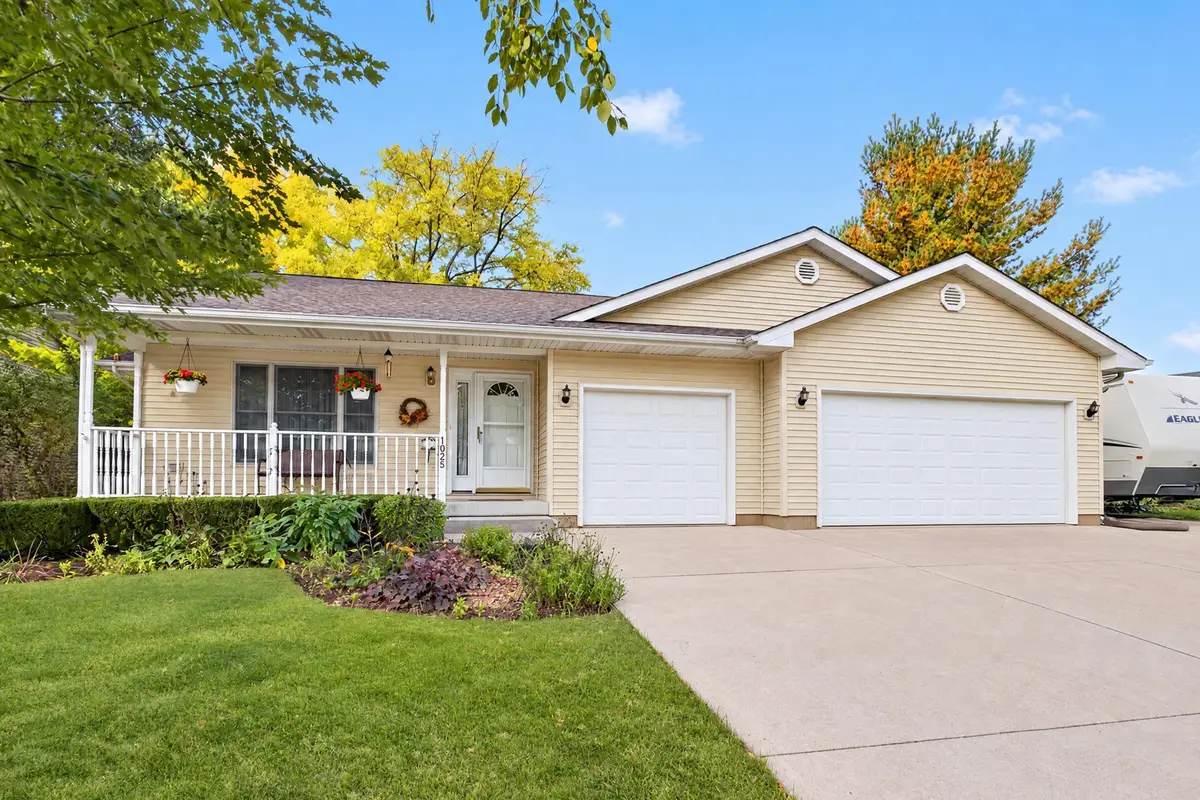 1023 Fox Hollow, Dekalb, IL 60115 - #1