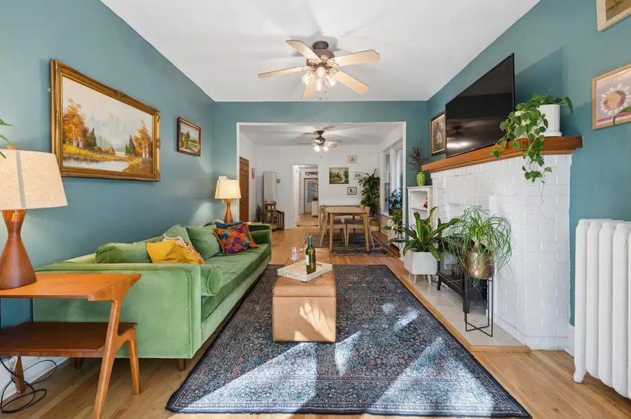 4702 N Campbell Avenue #2, Chicago, IL 60625 - #2