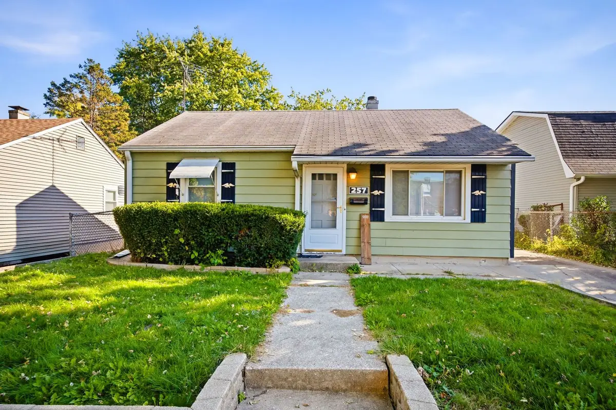 257 Vermont Avenue, Aurora, IL 60505 - #1