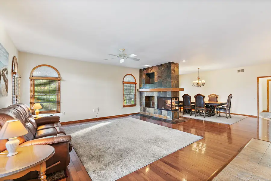 2101 Burnham Court, Algonquin, IL 60102 - #3