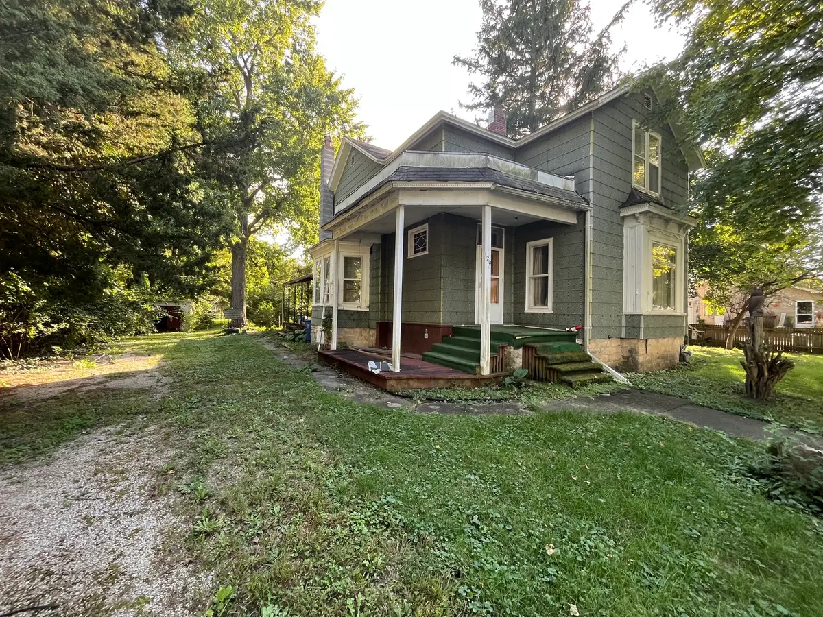 120 W Market Street, Piper City, IL 60959 - #1