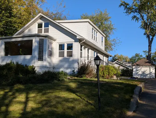34955 N Augustana Avenue, Ingleside, IL 60041