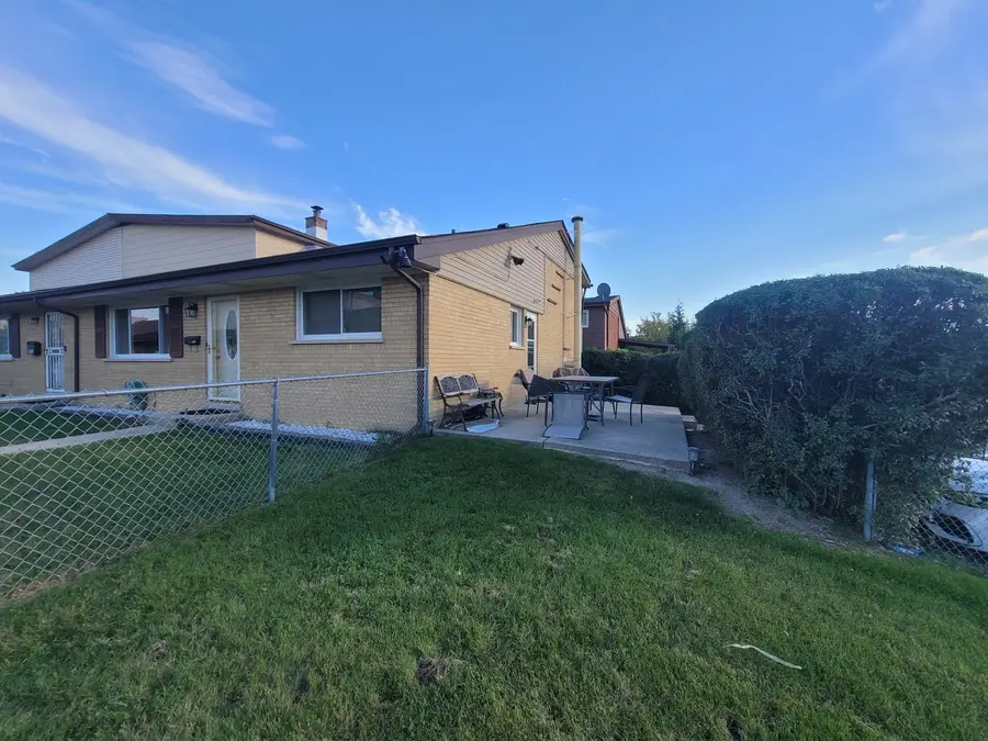 9462 Hamlin Avenue, Des Plaines, IL 60016 - #2