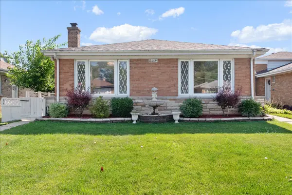 8449 N St. Louis Avenue, Skokie, IL 60076