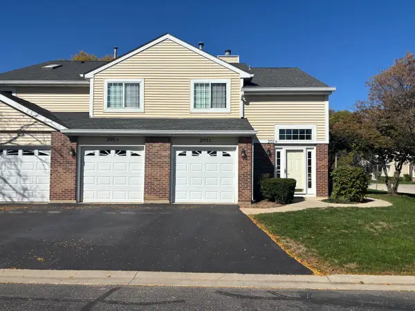 201 Brittany Drive #A, Streamwood, IL 60107