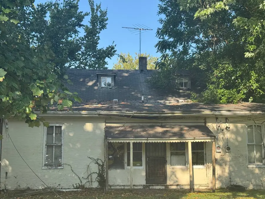 123 N Virginia Avenue, Belleville, IL 62220 - #2