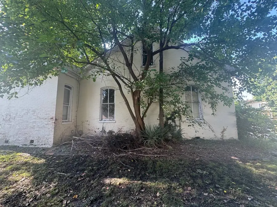 123 N Virginia Avenue, Belleville, IL 62220 - #3