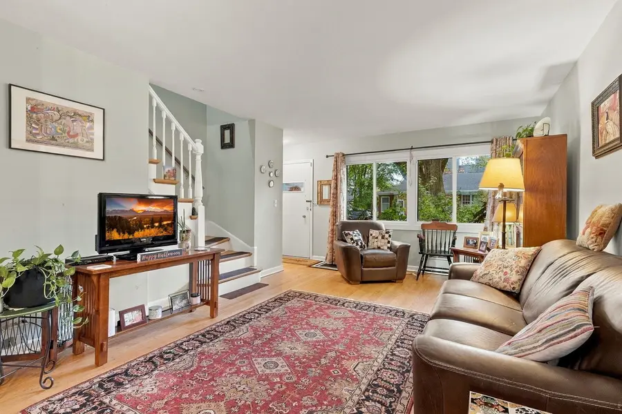 2549 Lawndale Avenue, Evanston, IL 60201 - #3