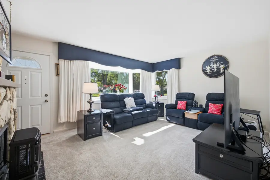 116 Dennis Drive, Bensenville, IL 60106 - #2