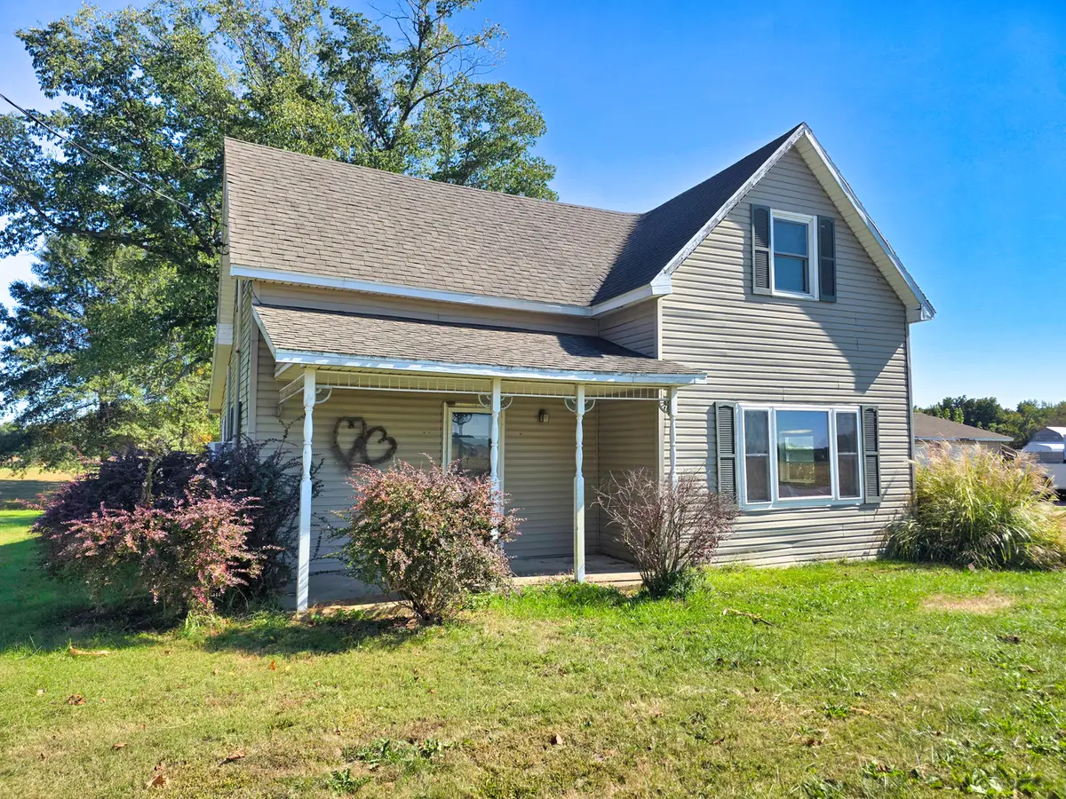 22800 Highway 45, Louisville, IL 62858 - #1