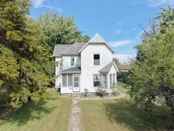 608 E Locust Street, Watseka, IL 60970