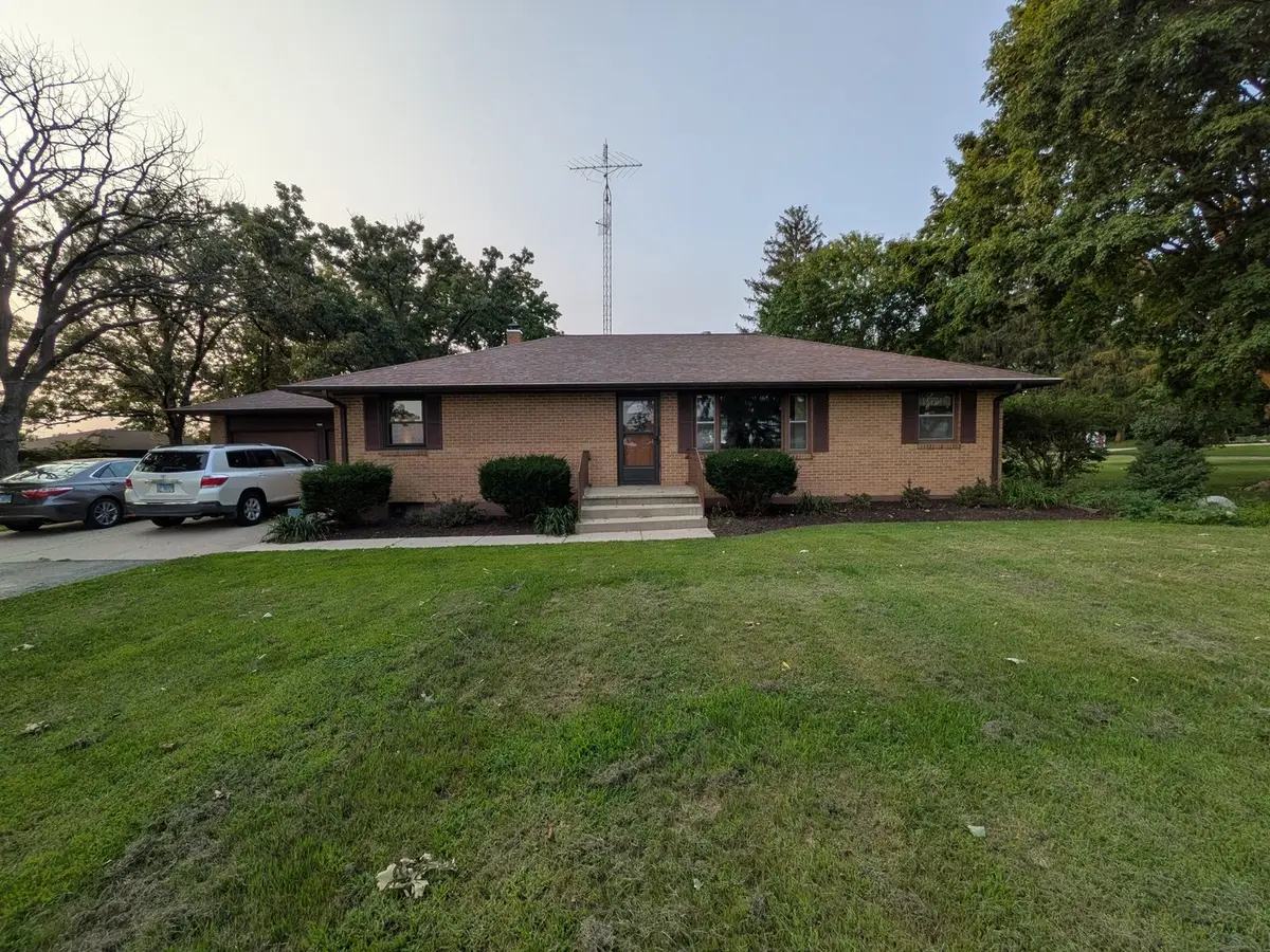 206 Palmyra Road, Dixon, IL 61021 - #1