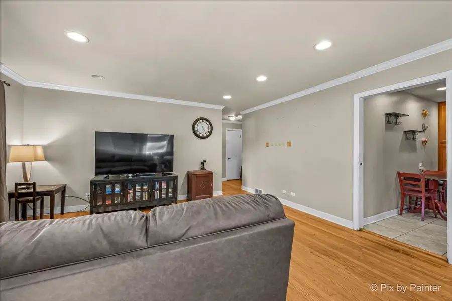 153 S Prairie Avenue, Bloomingdale, IL 60108 - #3
