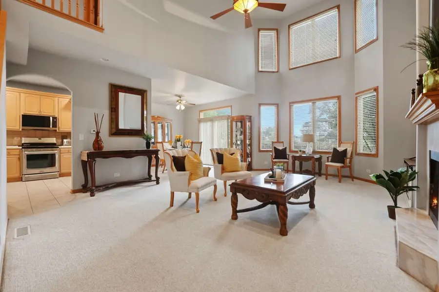 691 E Nerge Road, Roselle, IL 60172 - #3