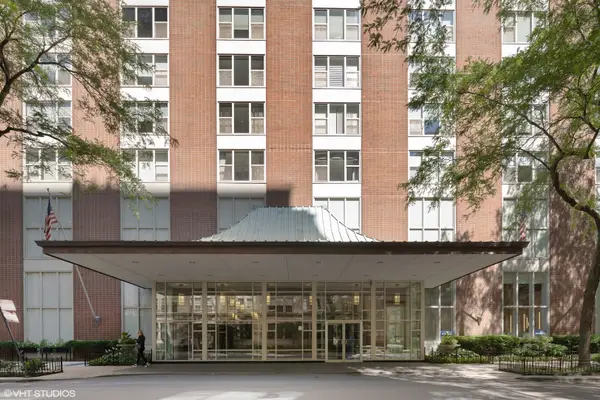 1325 N State Parkway #17B, Chicago, IL 60610