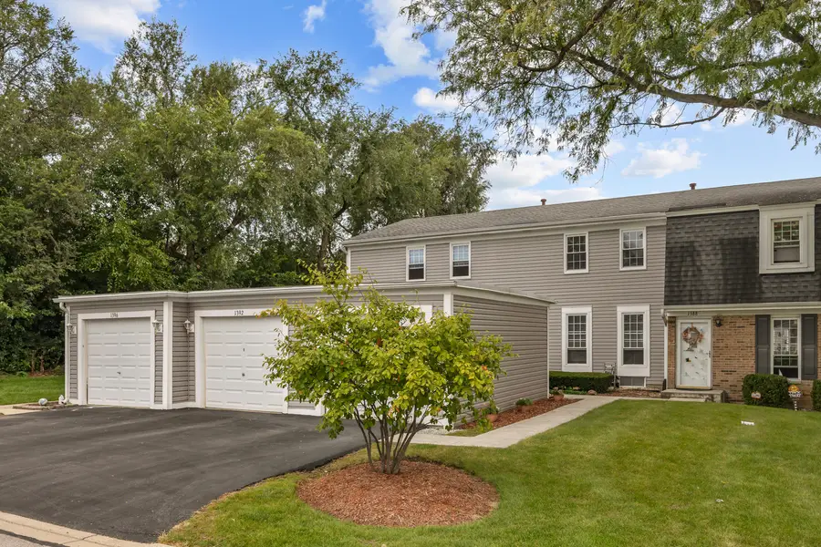 1392 Carriage Way, Roselle, IL 60172 - #3