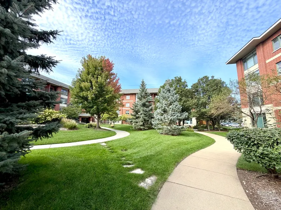 855 E 22nd Street #111, Lombard, IL 60148 - #3