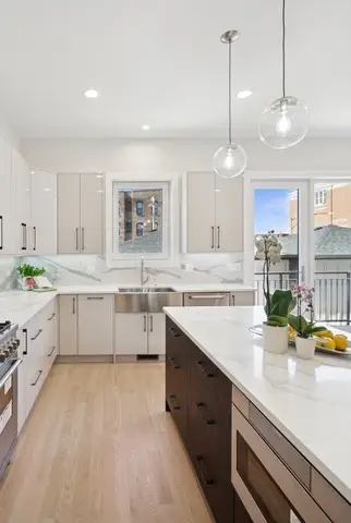 967 E 62nd Street #1, Chicago, IL 60637 - #2