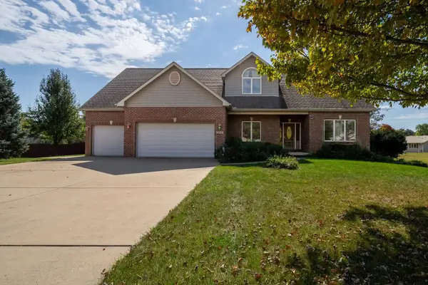 2214 Bella Fiore Lane, Pontiac, IL 61764