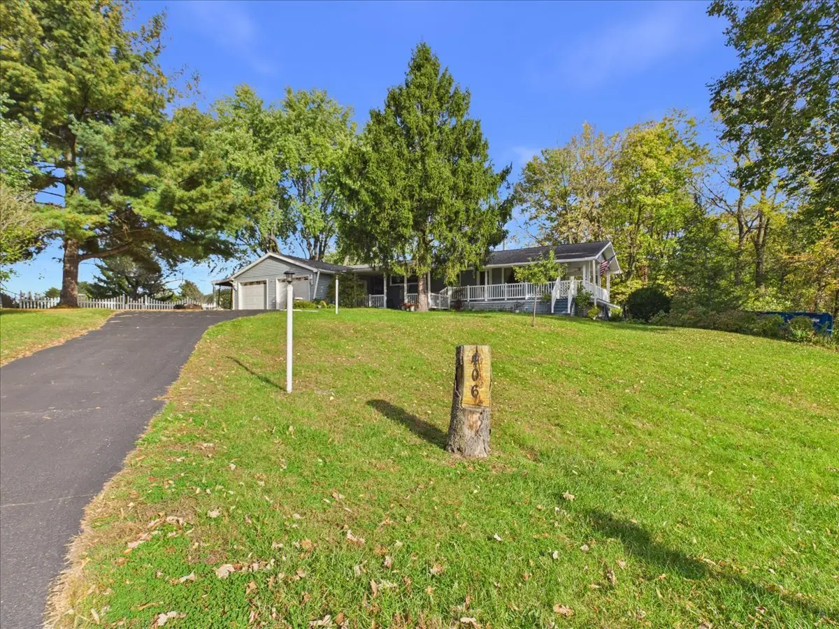 406 Oak Lane, Dixon, IL 61021 - #1
