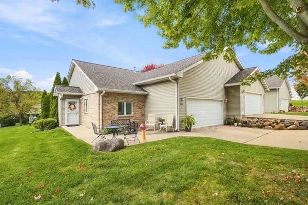 2518 Reynolds Manor Drive #1, Ottawa, IL 61350