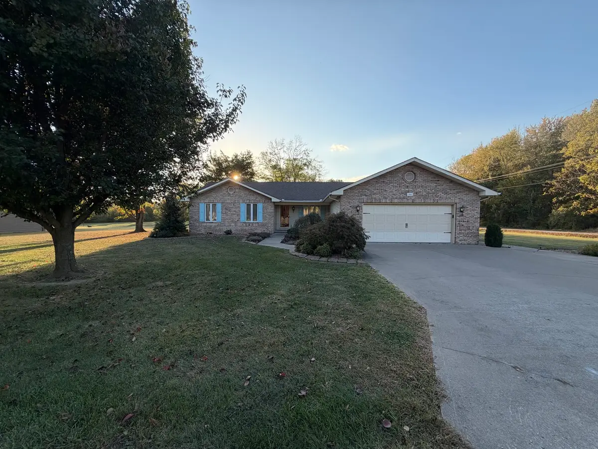 909 N Emma Street, West Frankfort, IL 62896 - #1