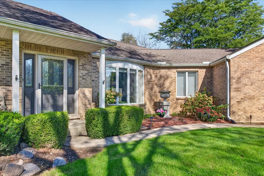28 Beechnut Drive, South Barrington, IL 60010 - #3