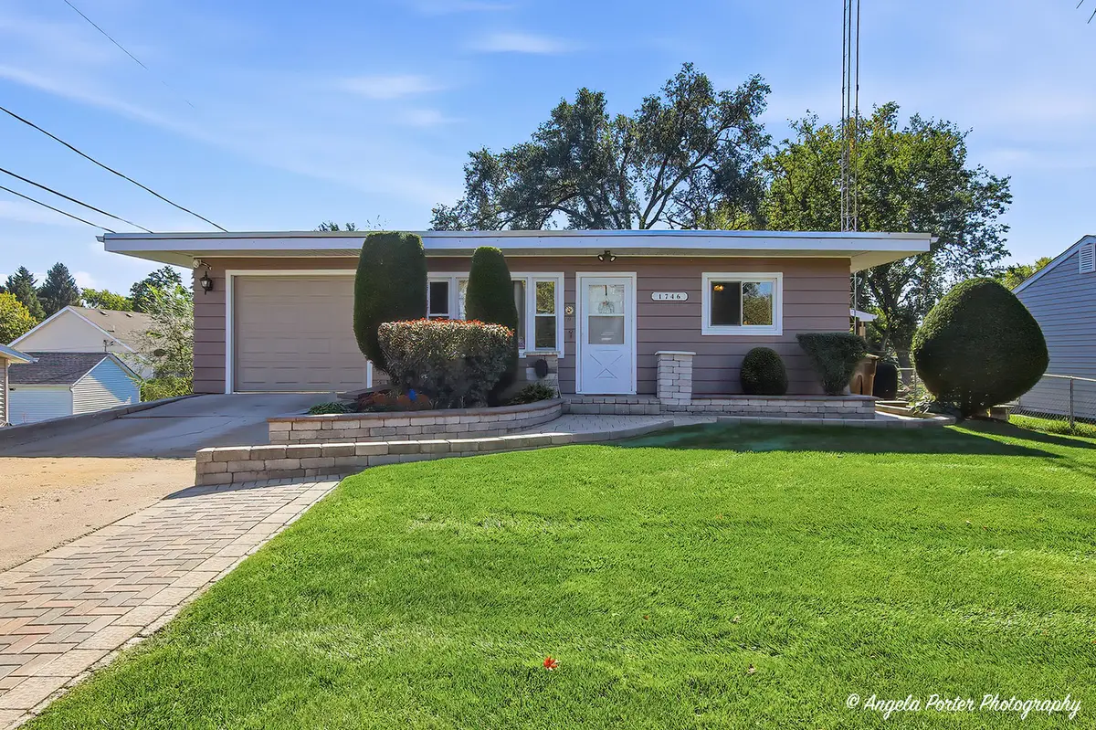 1746 Walnut Drive, Woodstock, IL 60098 - #1