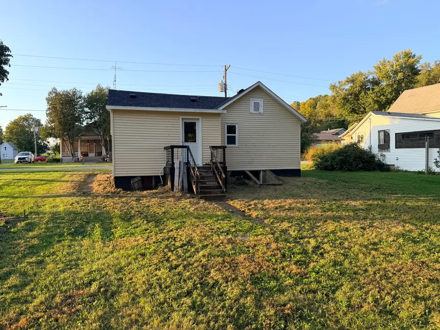 105 N North Street, Bureau, IL 61315 - #2