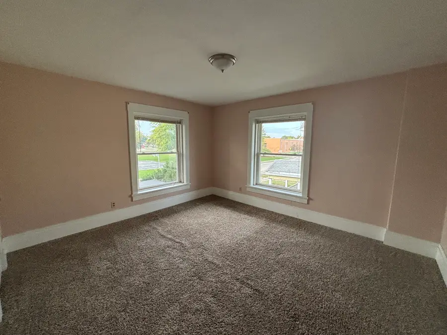326 3rd Avenue S, Clinton, IA 52732 - #3