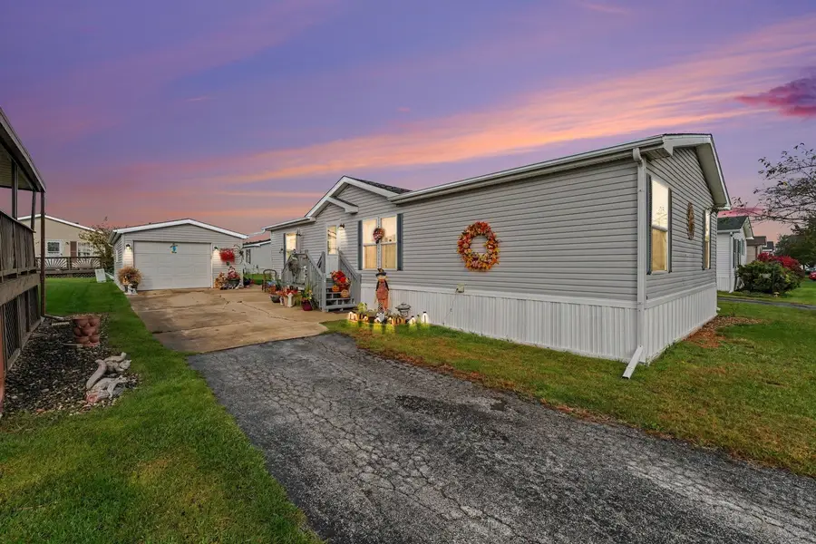 16 Swallow Lane, Beecher, IL 60401 - #2