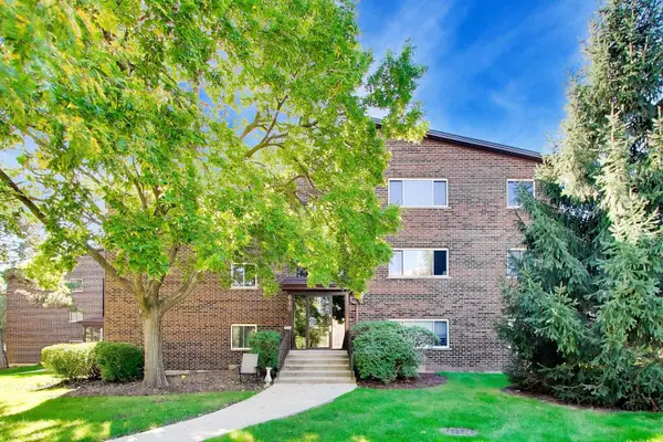 640 Perrie Drive #103, Elk Grove Village, IL 60007