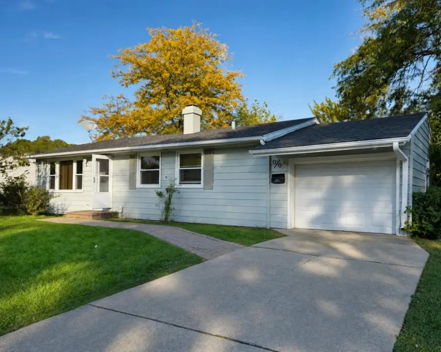 29 Alameda Drive, Carpentersville, IL 60110 - #2