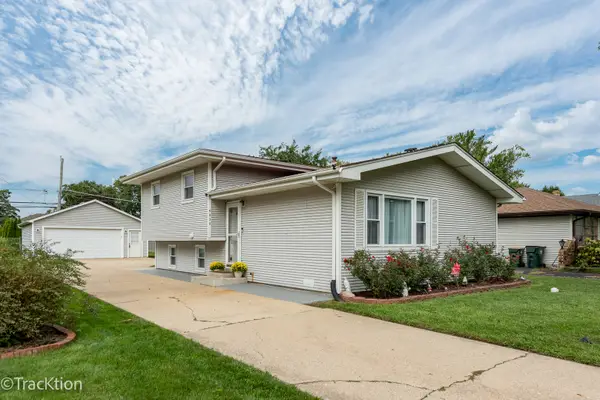 4030 N Adams Street, Westmont, IL 60559