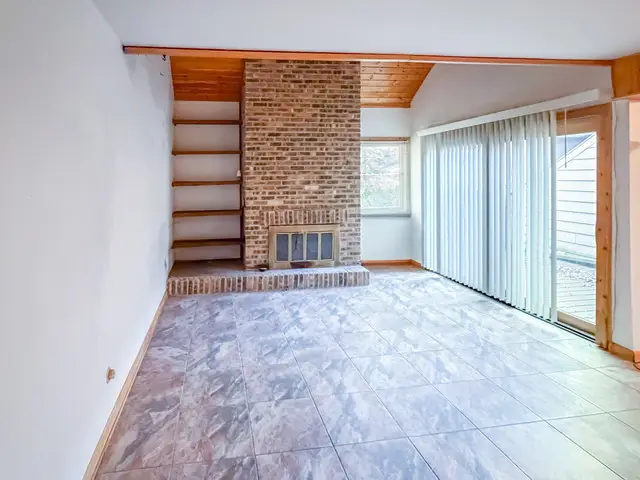 3369 Beacon Street #10, North Chicago, IL 60064 - #3