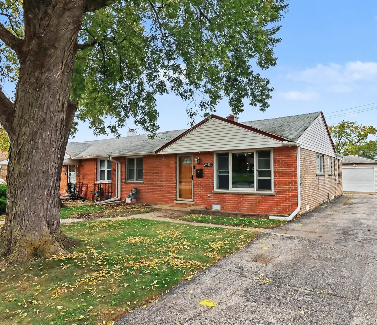 8930 S Crawford Avenue, Hometown, IL 60456 - #1